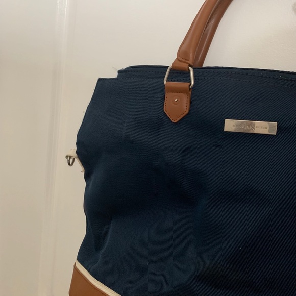 Weekend bag - Picture 2 of 12